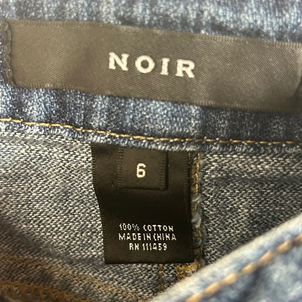 Noir Denim Mini Skirt Size 6‎ Medium Wash Patchwork Seams Raw Hem 100% Cotton